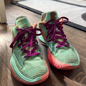 Nike Sue Bird, Kyrie sneakers